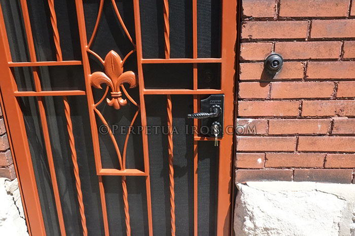 locking handle on iron door