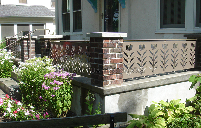 Trellis Art Designs porch railing with upright flower motif